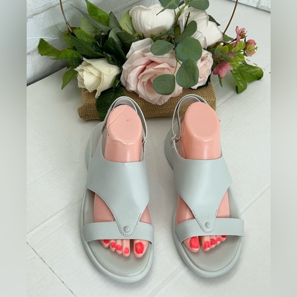 Naturalizer Light Gray Women's Sandals